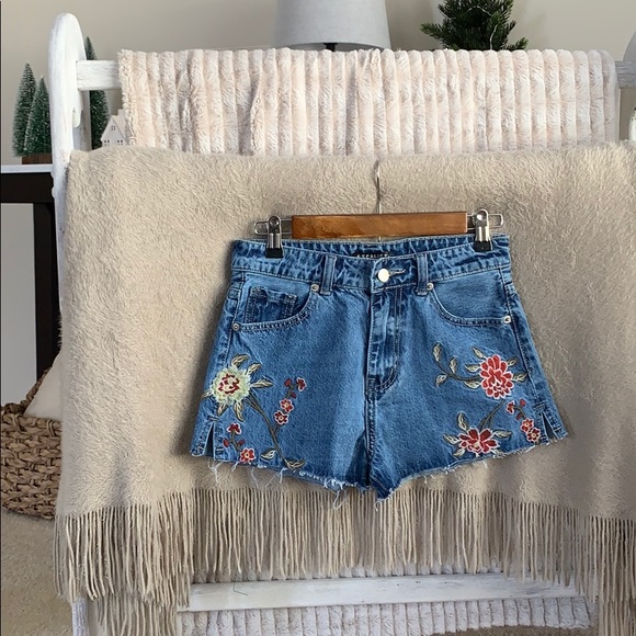 NWT Escalier High Waisted Jean Shorts - Picture 1 of 5